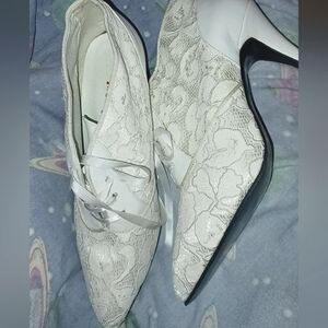 Vintage 1980s Two Lips White Lace Booties